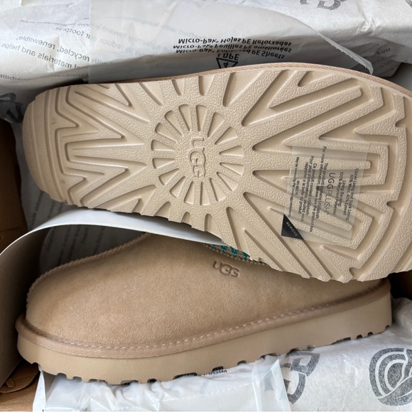 Brand New UGG Tasman in Driftwood - Picture 3 of 7